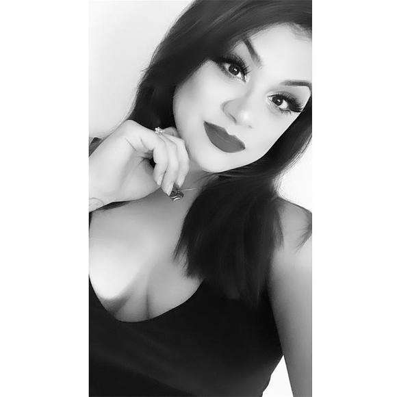 adrianaaaa